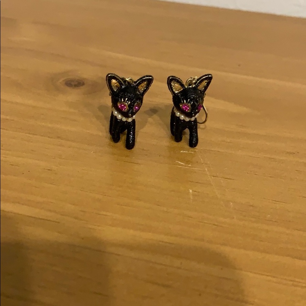 Betsey Johnson cat earrings
